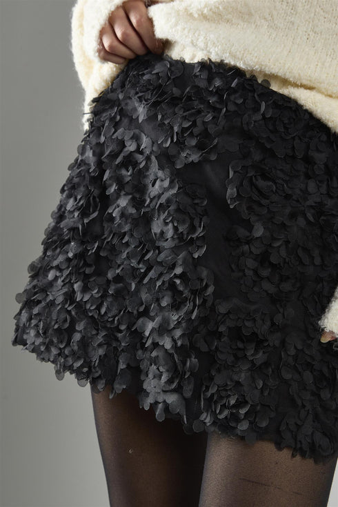 Black-3D-Flower Textured Mini-Skirts